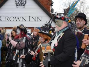 Alvechurch-Mummers-17-WEB-Keith-Woolford-P1310913-1124