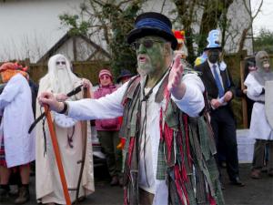 Alvechurch-Mummers-40-WEB-Keith-Woolford-P1310996-1124