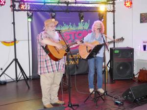 GlastonBeoley-9-WEB-Hatstand-Keith-Woolford-P1240934-19622